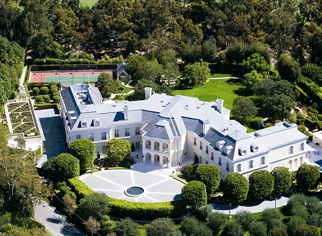 Vợ chồng Beckham muốn mua biệt thự khổng lồ nhưng bị chê không đủ khả năng
