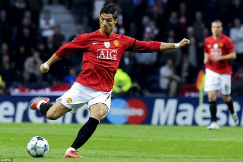 10 bàn thắng đẹp nhất lịch sử UEFA: Có mặt Ronaldo, Zid