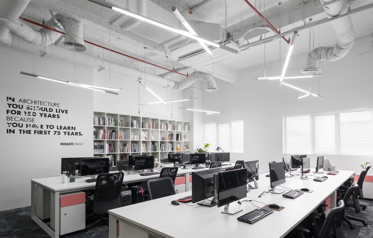 Thiết kế văn phòng nhỏ 60m2 màu trắng bóng sang trọng