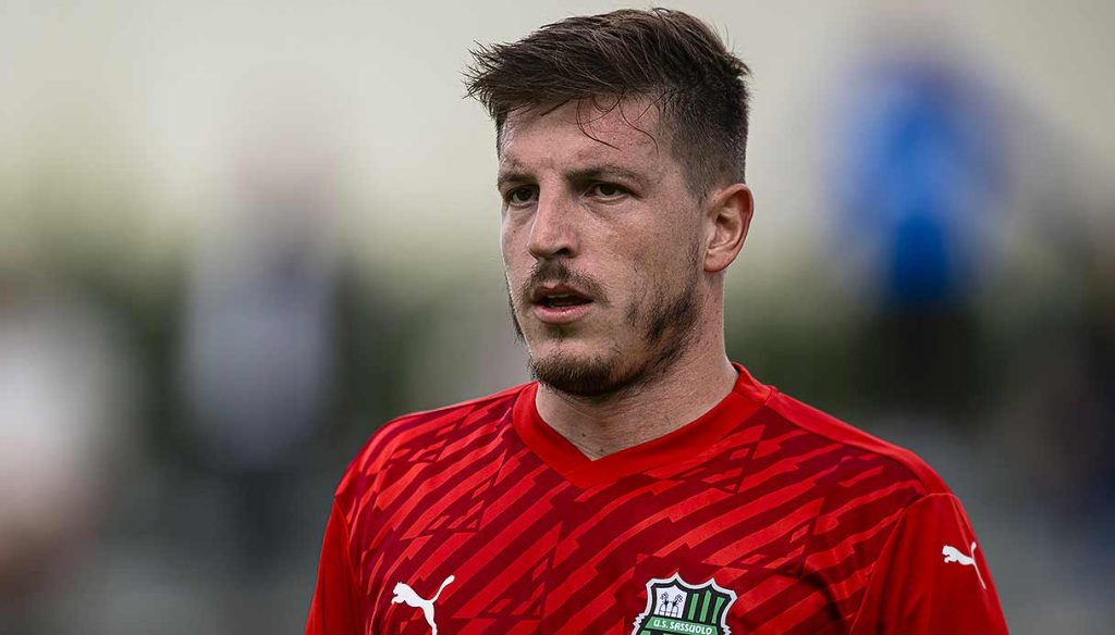 Alessio Cragno Là Ai? Sự Nghiệp Của Thủ Môn Người Ý