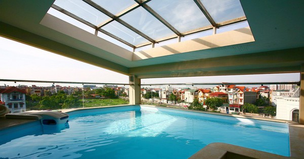 Biệt thự Hà Nội có bể bơi rộng trên sân thượng