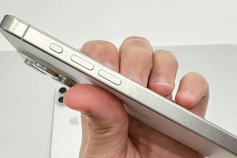 So sánh iPhone 15 Plus và iPhone 15 Pro Max: Nên mua gì?