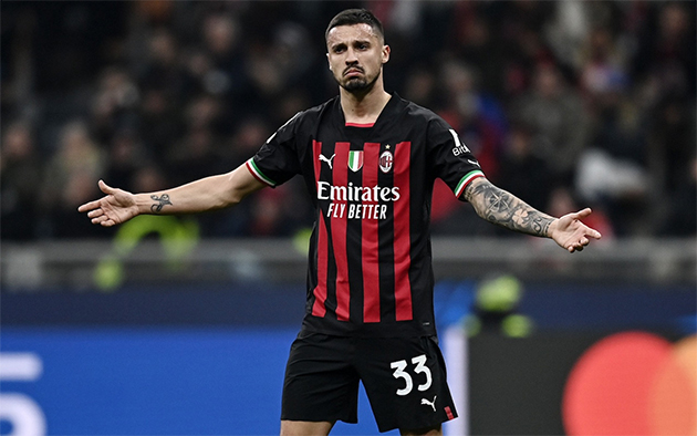 Lyon tranh giành Rade Krunic với Fenerbahce