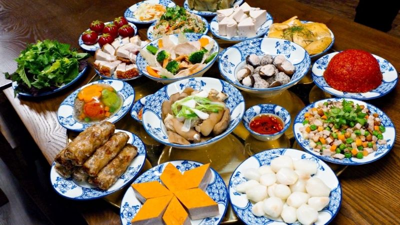 nằm mơ ăn cỗ
