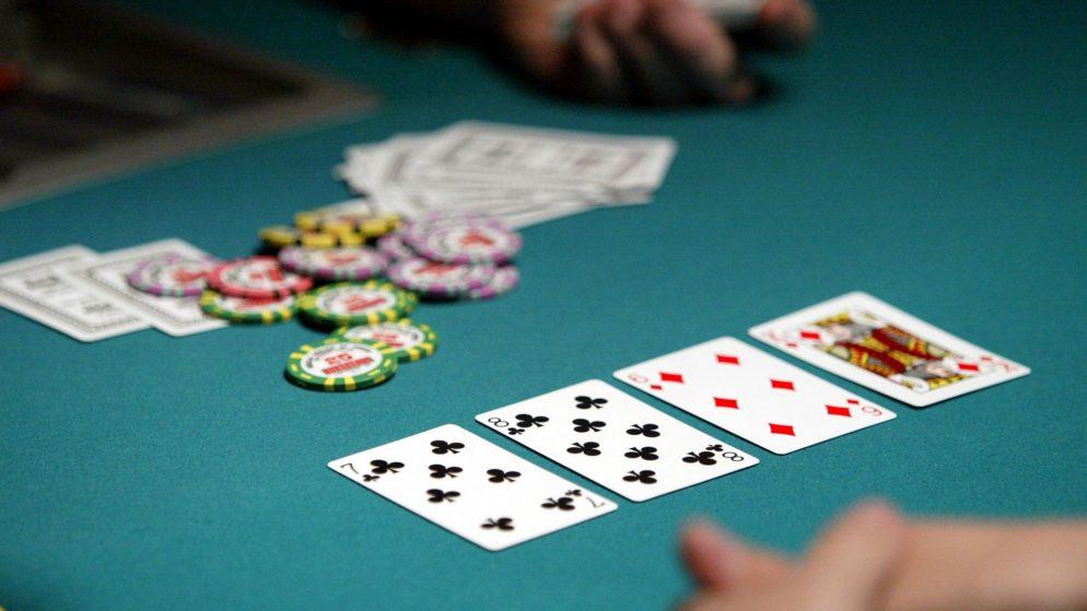 Poker và poker có phải là cùng một trò chơi bài không? - Gamebai88