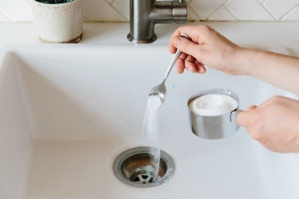 thông cống bằng baking soda, thông cống bằng baking soda, cách thông cống bằng baking soda và giấm, cách làm thông cống bằng baking soda, thông cống bằng baking soda và muối