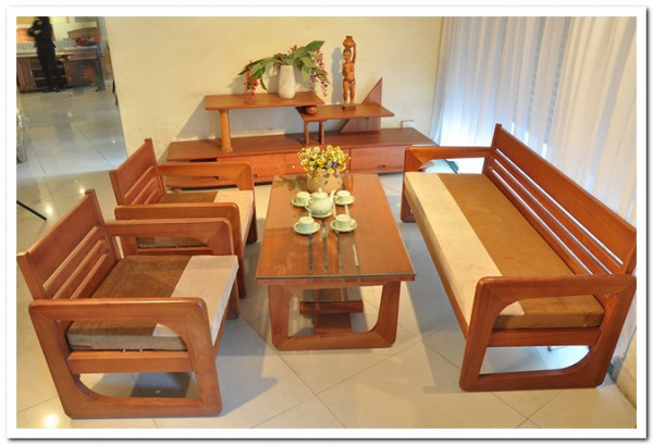 mẫu bàn ghế gỗ đơn giản cách điệu