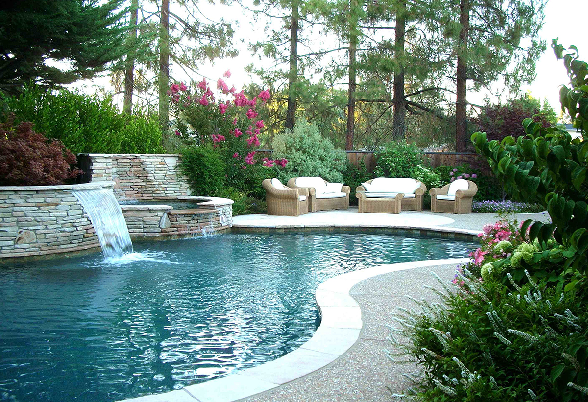 Bể bơi nhỏ - Giải pháp thiết kế tiểu cảnh sân vườn hoàn hảo cho ngôi nhà