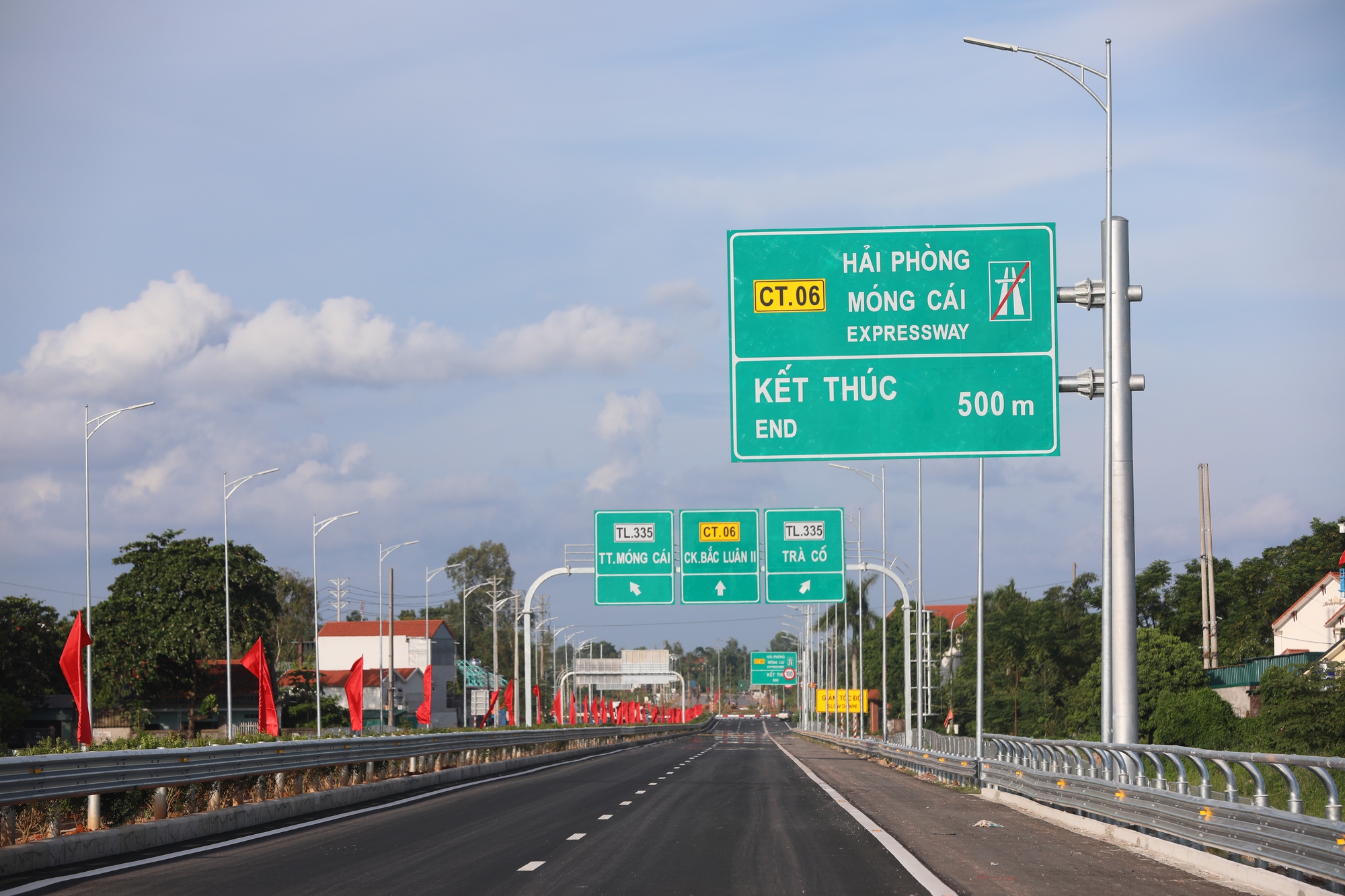 Biển báo giao thông nhỏ