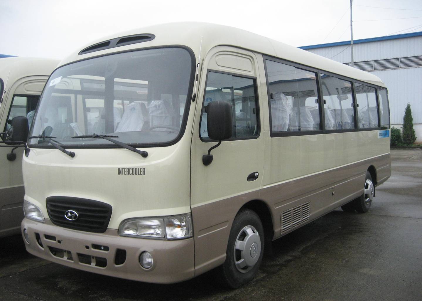 Xe khách 24 chỗ Hyundai County