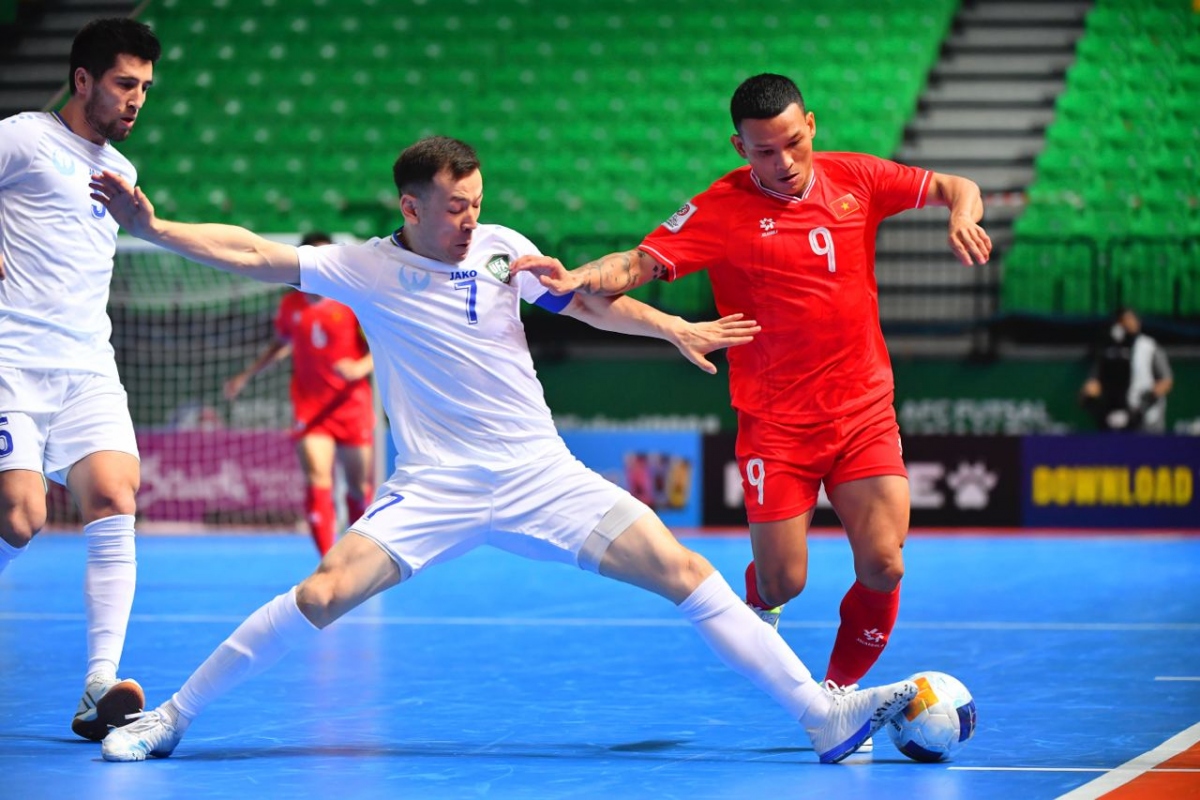 Đội tuyển futsal Việt Nam thua đội tuyển futsal Uzbekistan, chờ đợi tấm vé dự World Cup ở trận play-off