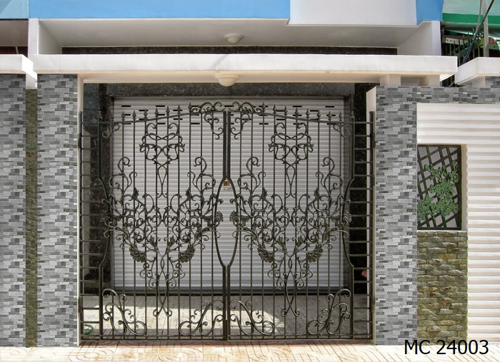 Gạch giả cổ màu xám đá mang phong cách đương đại. Mẫu gạch ốp cổng này tạo nên nét thanh lịch cho ngôi nhà