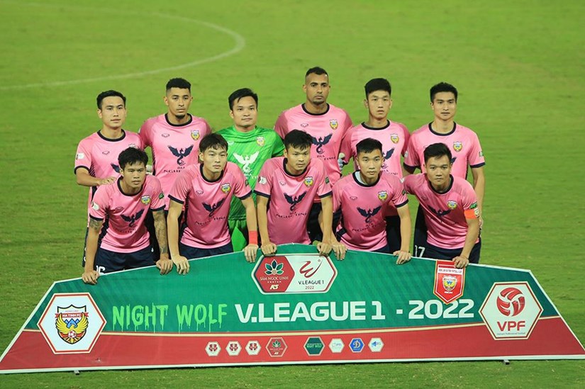 V-League 2022: Hồng Lĩnh Hà Tĩnh và Sài Gòn đua trụ hạng vào phút chót | Bóng đá | Vietnam+ (VietnamPlus)