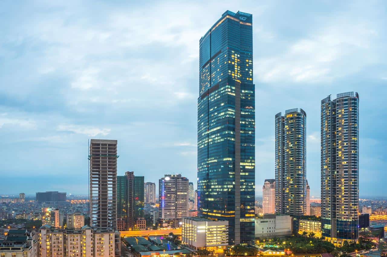 Ảnh Landmark 81 Dũng Thủ Mây So 5 trong 10 mẫu ô tô cao nhất Việt Nam hiện nay