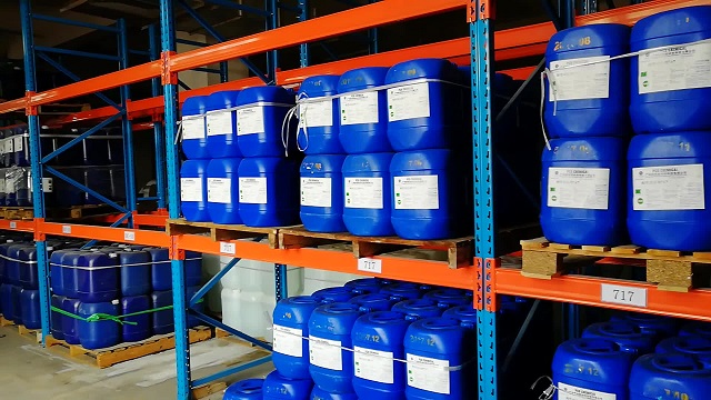 Loại kệ lưu trữ an toàn và hiệu quả nhất cho kệ kho hàng hóa chất - Việt POS Rack