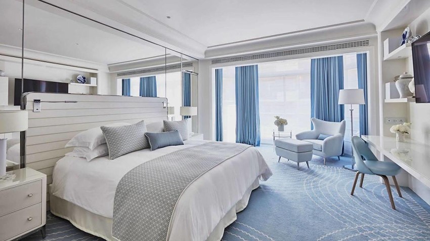 Mẫu thiết kế phòng ngủ khách sạn 5 sao màu xanh độc đáo