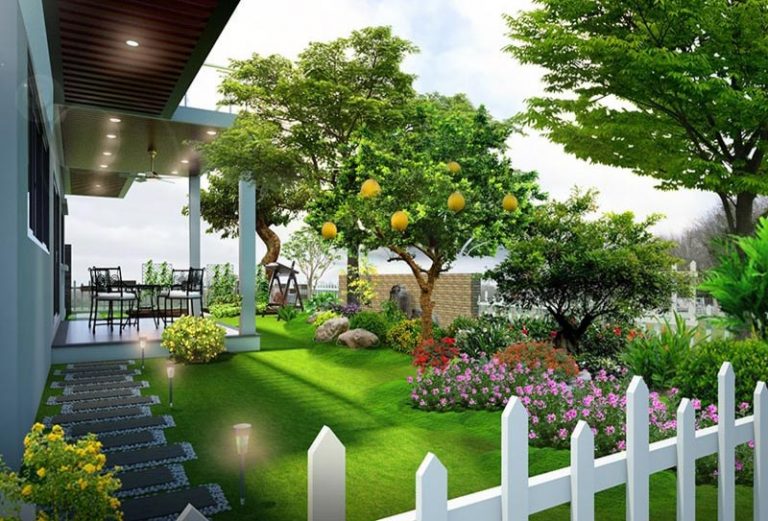 Sân vườn với cây xanh và hoa làm đẹp cho ngôi nhà 