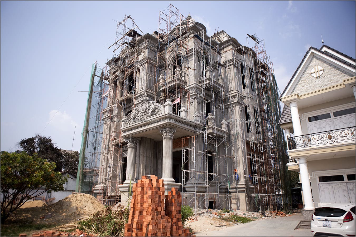 Thi công xây dựng kiến trúc biệt thự tại Đà Lạt......