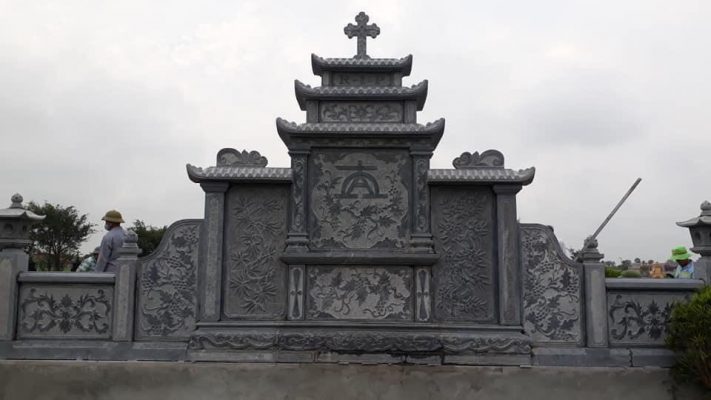 Mẫu mộ đá ba mái đẹp Bảo Lộc Lâm Đồng - Chuyên thi công lăng mộ đá, lan can đá, bàn thờ đá, mộ công giáo